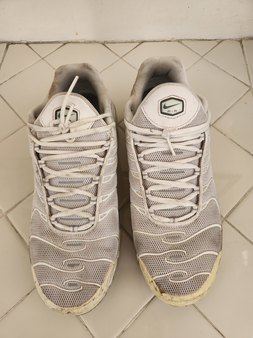 Nike Men’s Air Max Plus TN Sneakers Size 11, (604133-139)